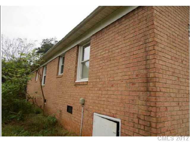 110 Independence Loop, Statesville, NC 28625 photo 2