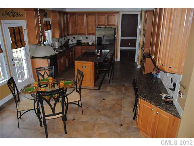19116 Glouster Ct, Cornelius, NC 28031 photo 6