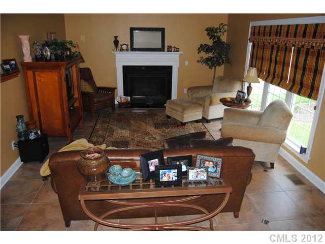 19116 Glouster Ct, Cornelius, NC 28031 photo 7