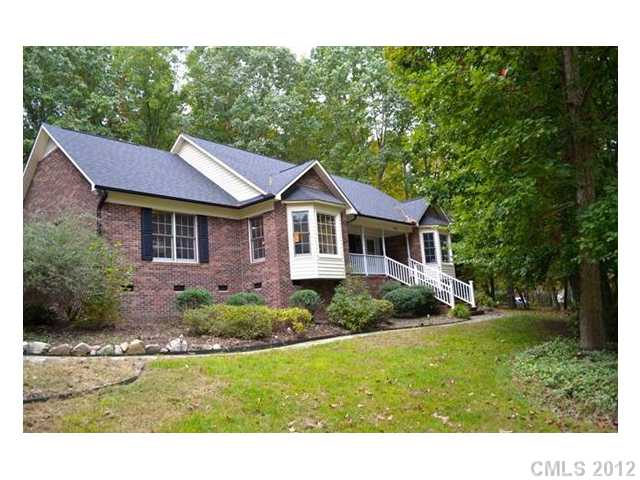 5467 Ashbury Ln, Davidson, NC 28036 photo 1