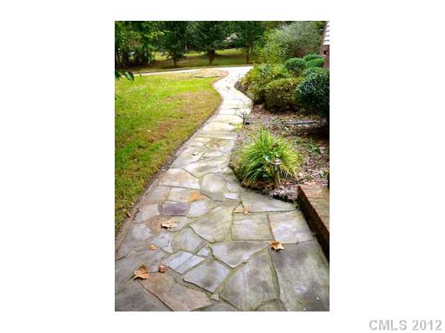 5467 Ashbury Ln, Davidson, NC 28036 photo 3