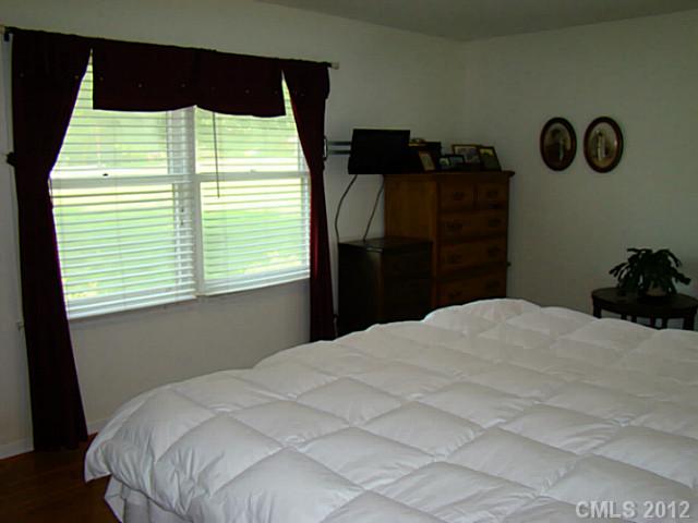 4204 Mcgee Point Rd, Terrell, NC 28682 photo 8