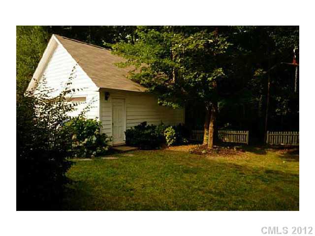 210 Ohenry Ave, Davidson, NC 28036 photo 8