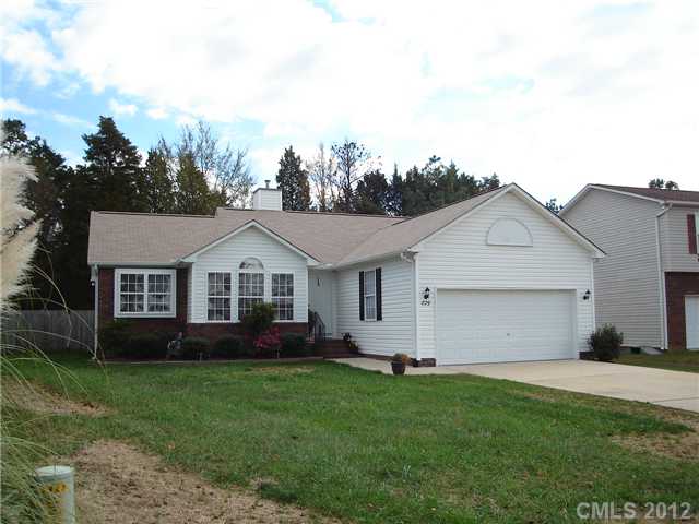 829 Highlander Ct, Concord, NC 28025 photo 1