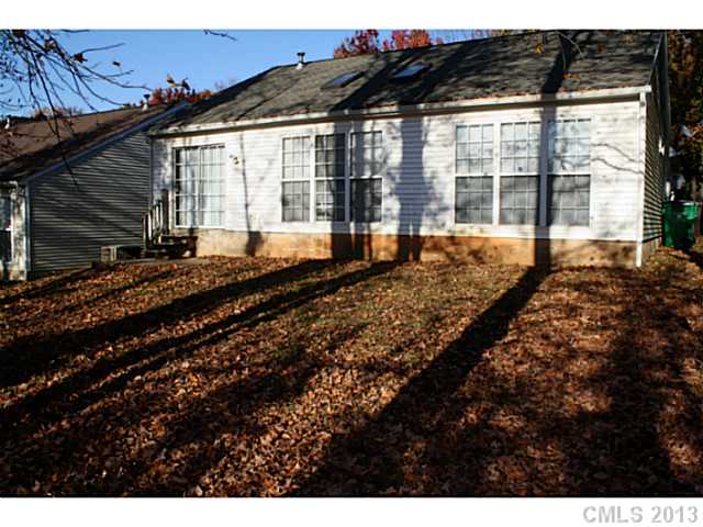 1519 Rumstone Ln, Charlotte, NC 28269 photo 7