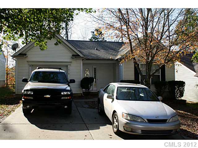 1519 Rumstone Ln, Charlotte, NC 28269 photo 1
