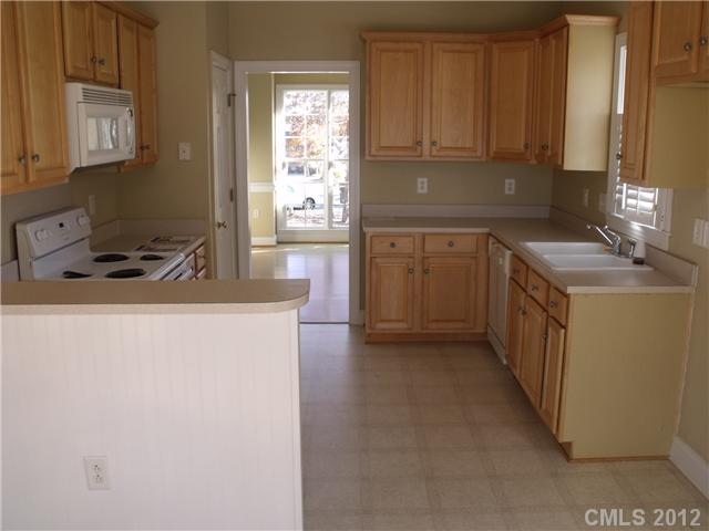 3221 Oglethorpe Ln, Monroe, NC 28110 photo 5