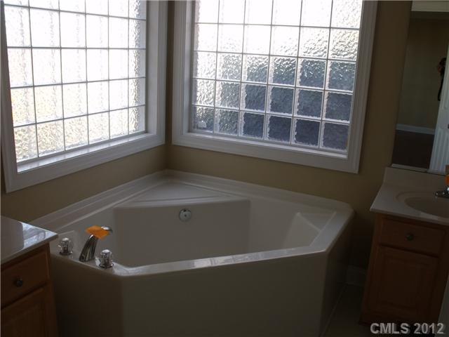 3221 Oglethorpe Ln, Monroe, NC 28110 photo 8