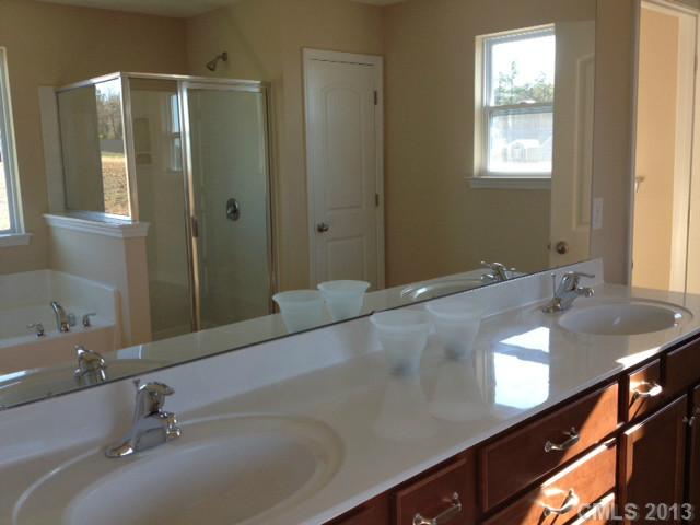 10022 Casa Nuestra Dr, Charlotte, NC 28214 photo 10