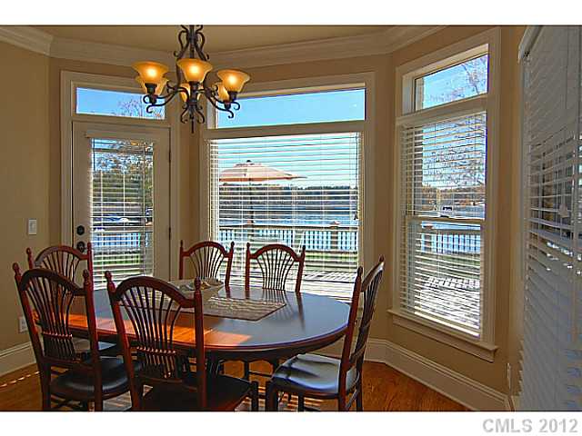 7106 Windaliere Dr, Cornelius, NC 28031 photo 4