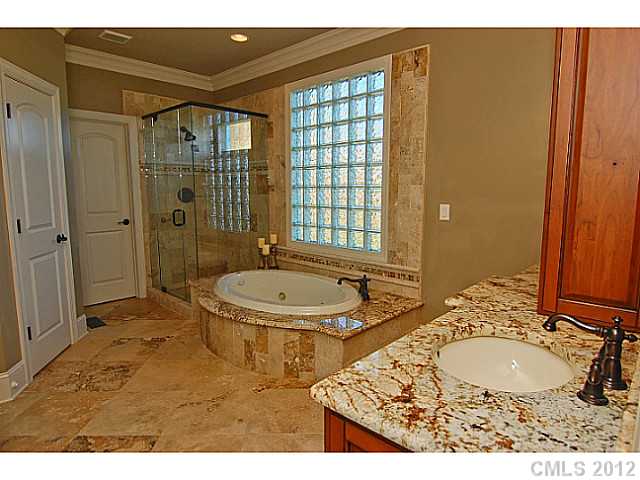 7106 Windaliere Dr, Cornelius, NC 28031 photo 13