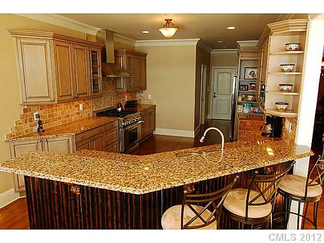 7106 Windaliere Dr, Cornelius, NC 28031 photo 5