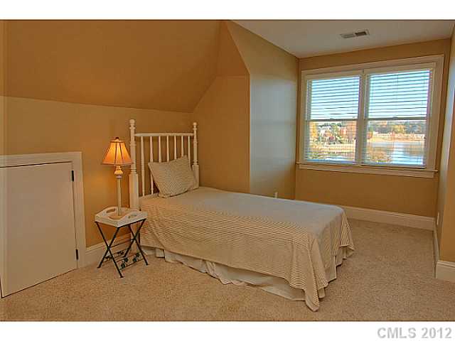 7106 Windaliere Dr, Cornelius, NC 28031 photo 10