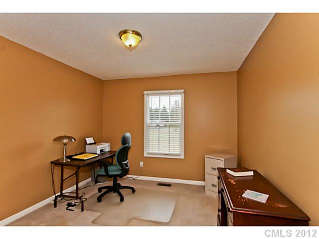 4084 Robins Ln, Conover, NC 28613 photo 10