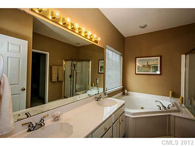19724 Outermark Ln, Cornelius, NC 28031 photo 8