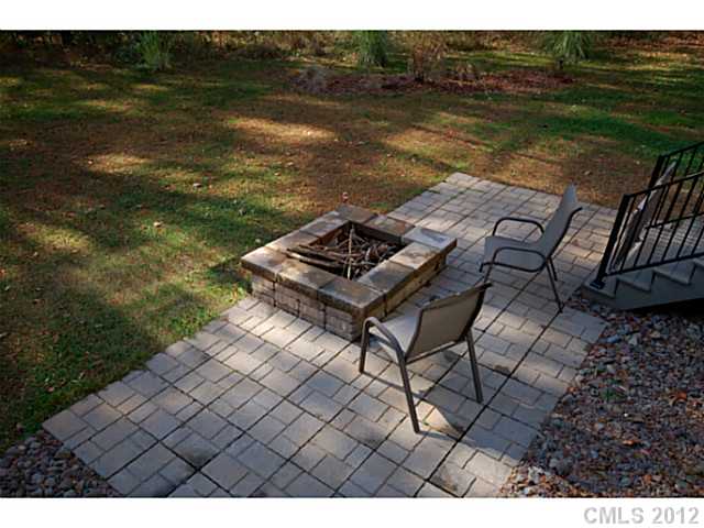 615 Walnut St, Davidson, NC 28036 photo 17