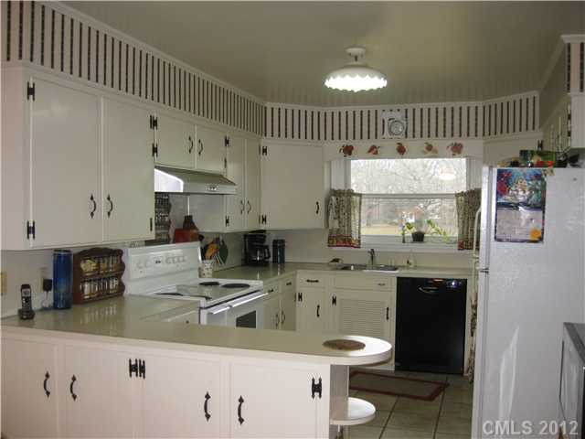 1312 Griffith Rd, Monroe, NC 28112 photo 4
