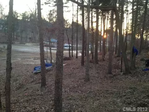 20403 Queensdale Dr, Cornelius, NC 28031 photo 2