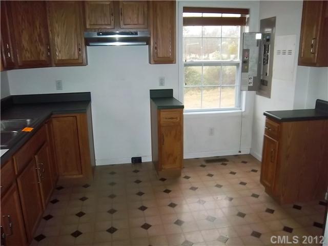 5802 Secrest Shortcut Rd, Monroe, NC 28110 photo 4