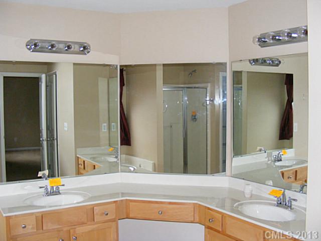 15439 Crossing Gate Dr, Cornelius, NC 28031 photo 9