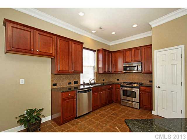 19339 Windjammer Cir, Cornelius, NC 28031 photo 9