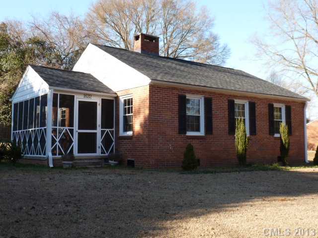 1632 Converse St, Lancaster, SC 29720 photo 2
