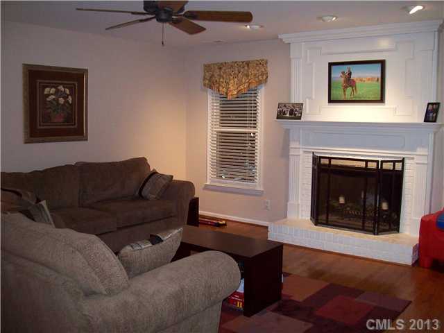 514 Laurel Fork Dr, Matthews, NC 28105 photo 3