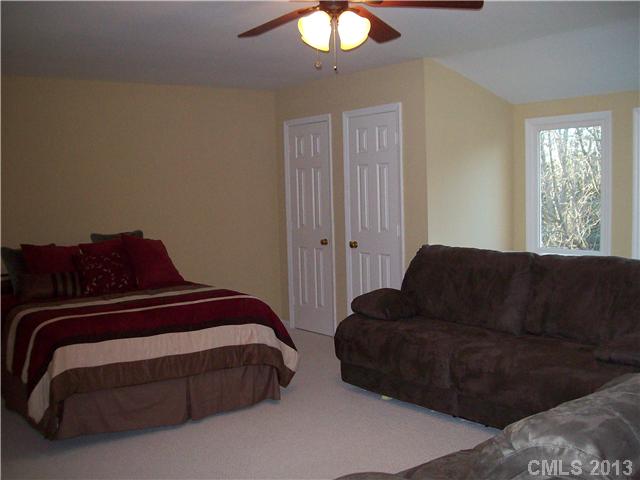 514 Laurel Fork Dr, Matthews, NC 28105 photo 9