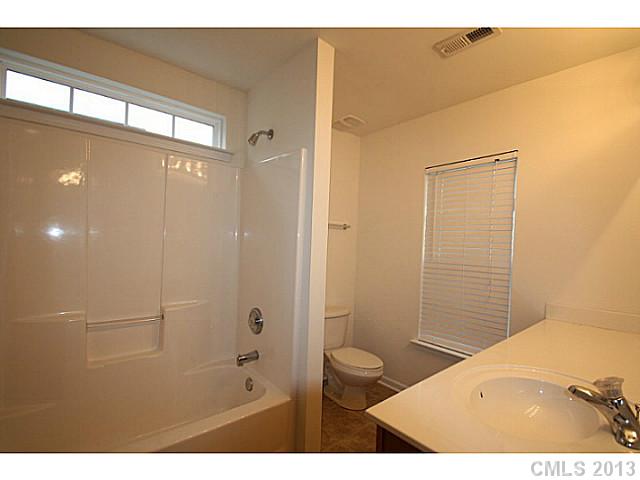 15517 Crossing Gate Dr, Cornelius, NC 28031 photo 8