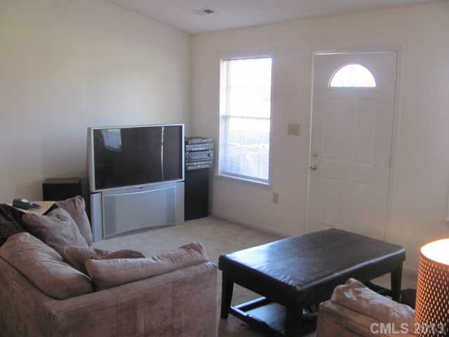 2234 Juniper Dr, Charlotte, NC 28269 photo 2