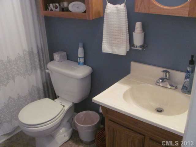 2234 Juniper Dr, Charlotte, NC 28269 photo 12