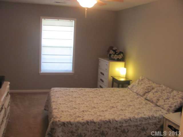2234 Juniper Dr, Charlotte, NC 28269 photo 8