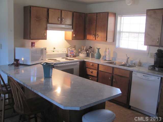 2234 Juniper Dr, Charlotte, NC 28269 photo 4