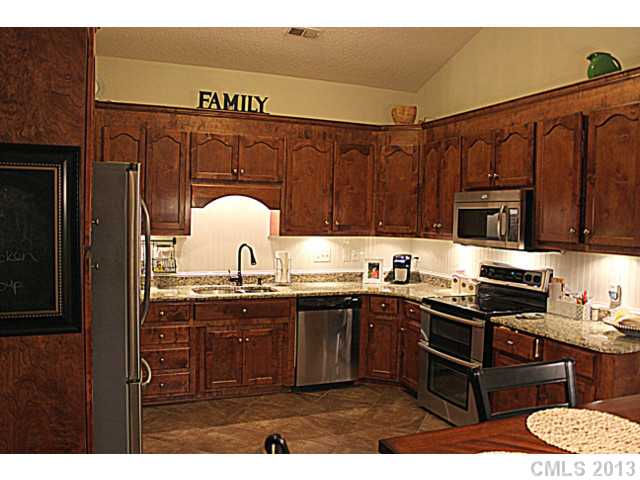 300 Bennington Dr, Stanley, NC 28164 photo 5