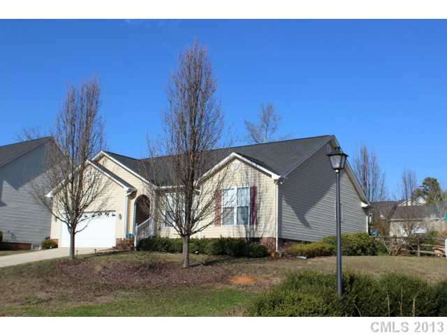 300 Bennington Dr, Stanley, NC 28164 photo 2