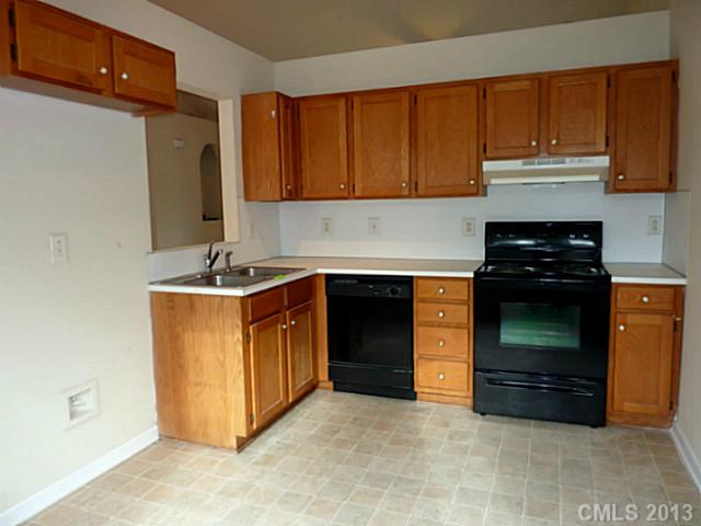2760 Thistle Brook Dr, Concord, NC 28027 photo 4