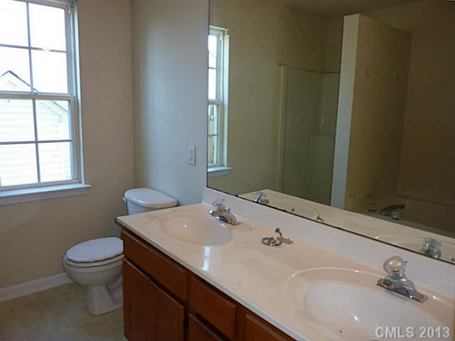 2760 Thistle Brook Dr, Concord, NC 28027 photo 8