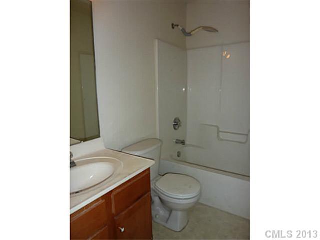 2760 Thistle Brook Dr, Concord, NC 28027 photo 9