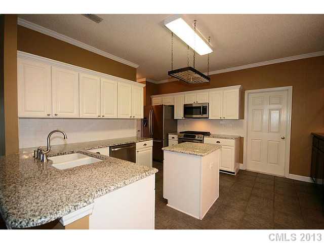 19608 Valiant Way, Cornelius, NC 28031 photo 2