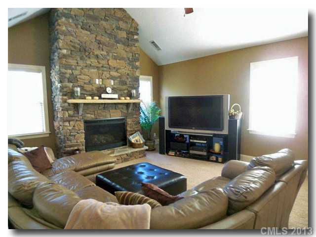 405 Arrow Point Ln, Davidson, NC 28036 photo 5
