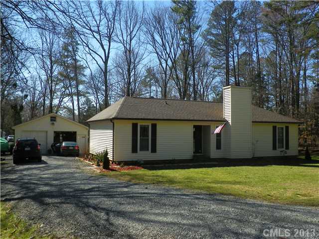 512 Settlement Dr, Midland, NC 28107 photo 2