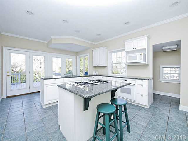 627 Concord Rd, Davidson, NC 28036 photo 5