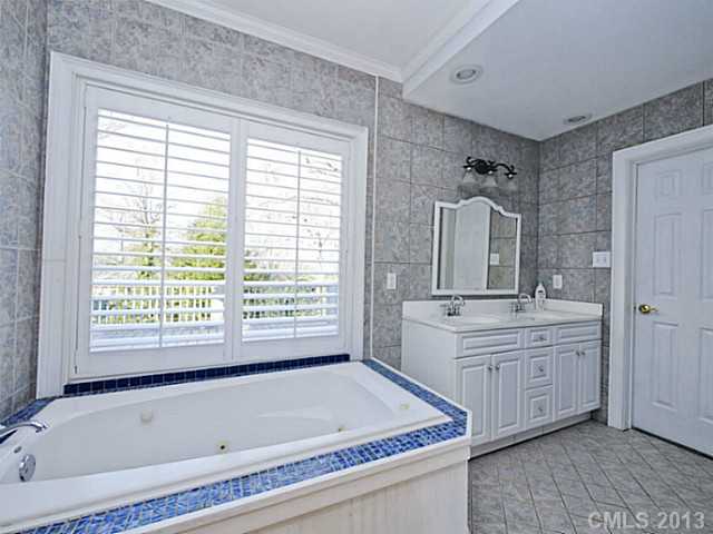 627 Concord Rd, Davidson, NC 28036 photo 9