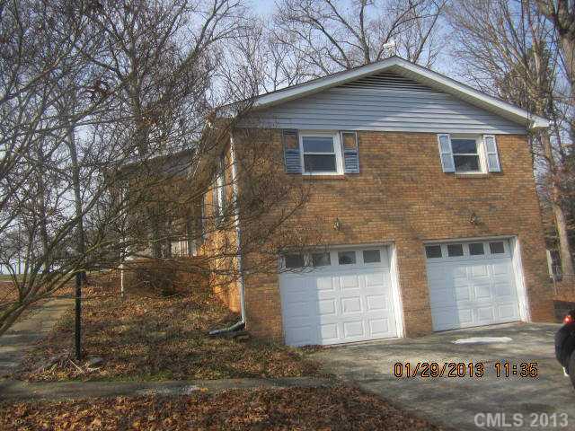 909 E 22nd St, Kannapolis, NC 28083 photo 2