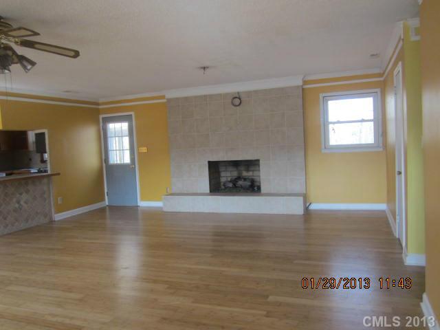 909 E 22nd St, Kannapolis, NC 28083 photo 5