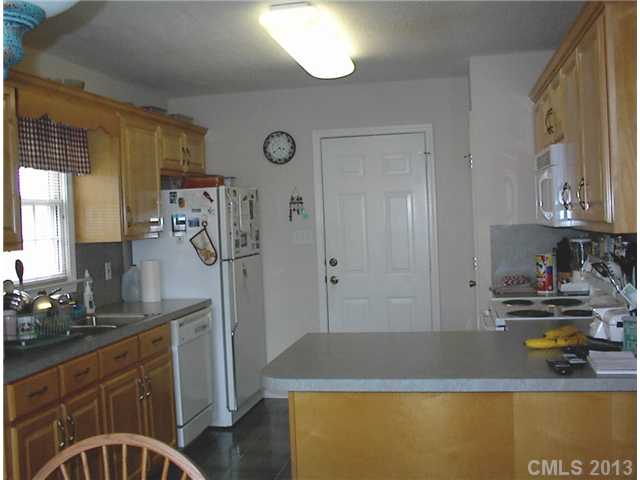 4846 Thoreau Dr, Conover, NC 28613 photo 5