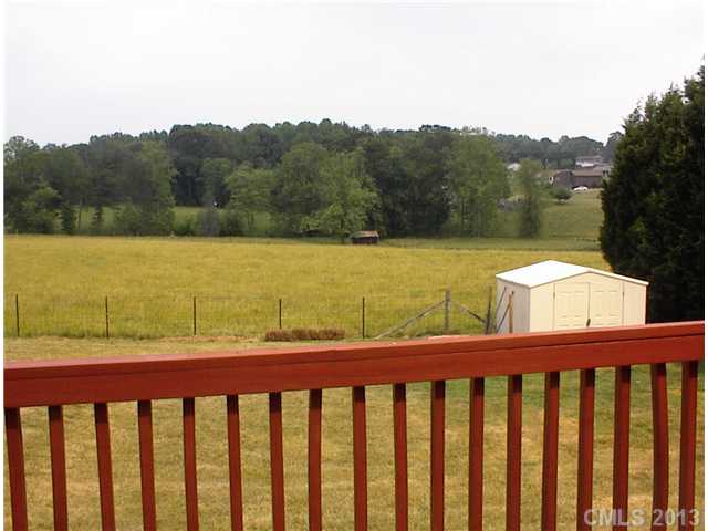 4846 Thoreau Dr, Conover, NC 28613 photo 3