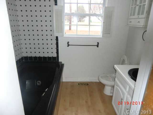 706 7th St, Spencer, NC 28159 photo 7