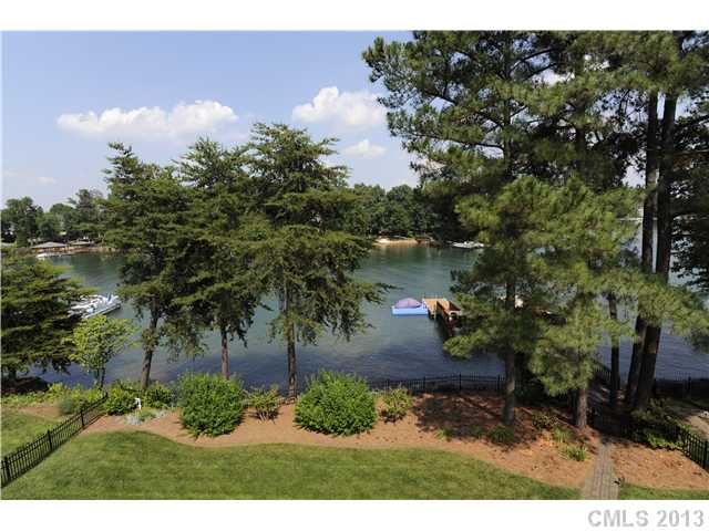 17527 Springwinds Dr, Cornelius, NC 28031 photo 3