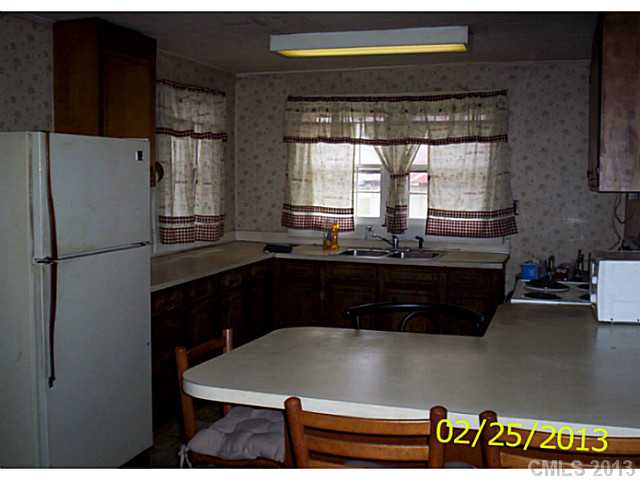 212 Kimmon Rd, Harmony, NC 28634 photo 7